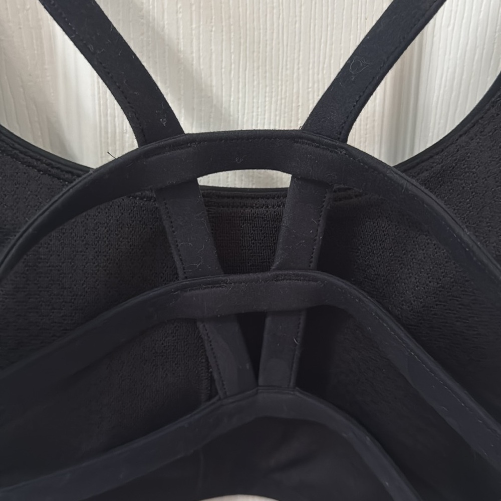 Vuori Yosemite Bra in XL, black on black camo (looks plain black mostly), EUC - Picture 7 of 8
